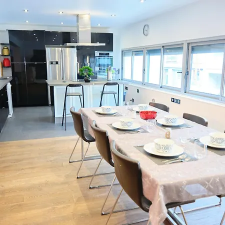 Spacieux Appartement Aux Portes De Paris, Parking Gratuit Bagnolet Extérieur photo