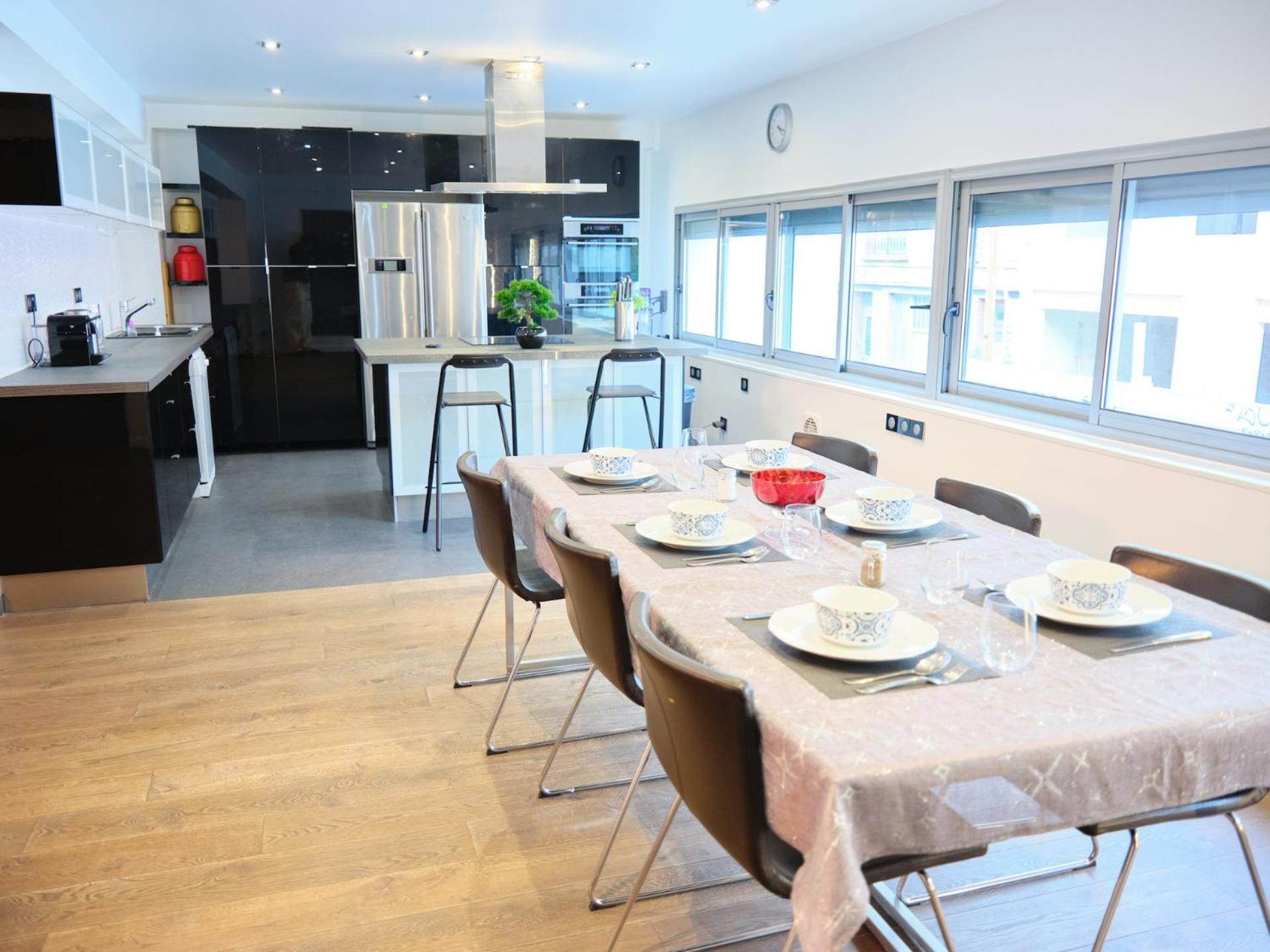 Appartement Spacieux Aux Portes De Paris, Parking Gratuit Bagnolet